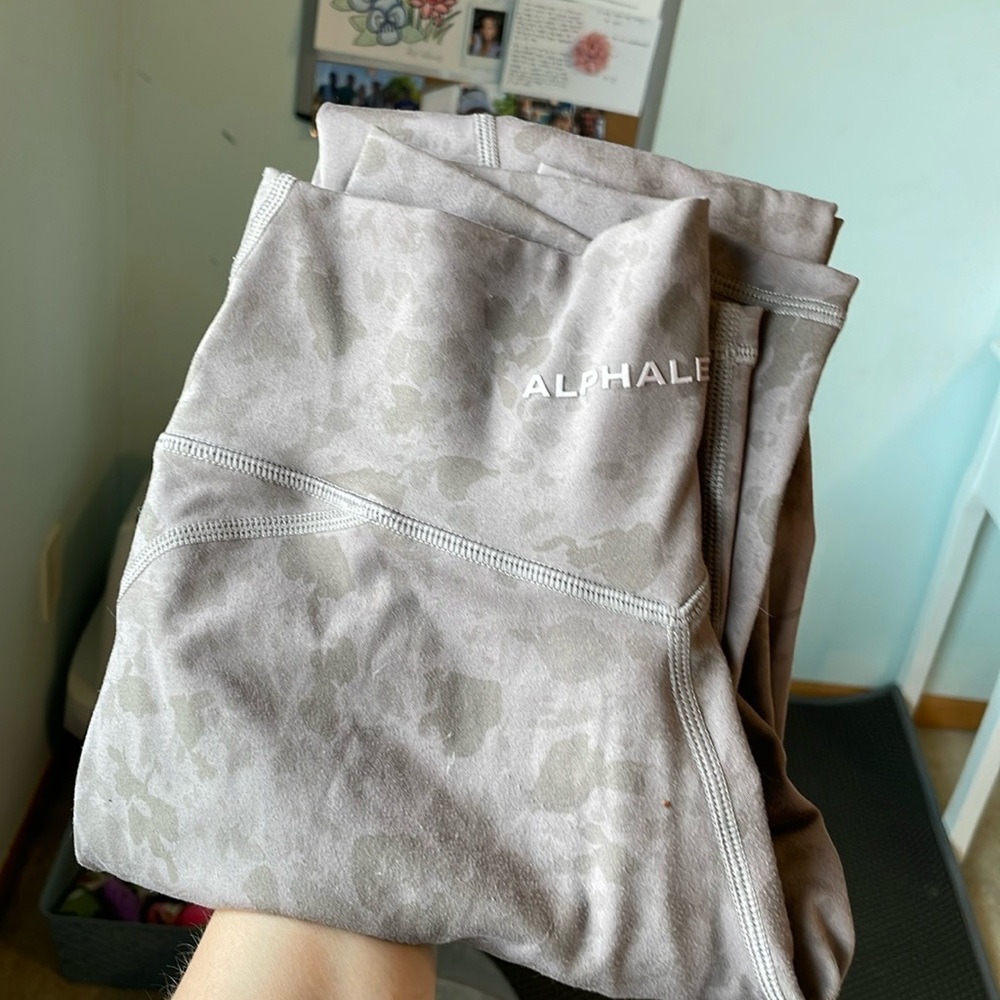 Alphalete leggings